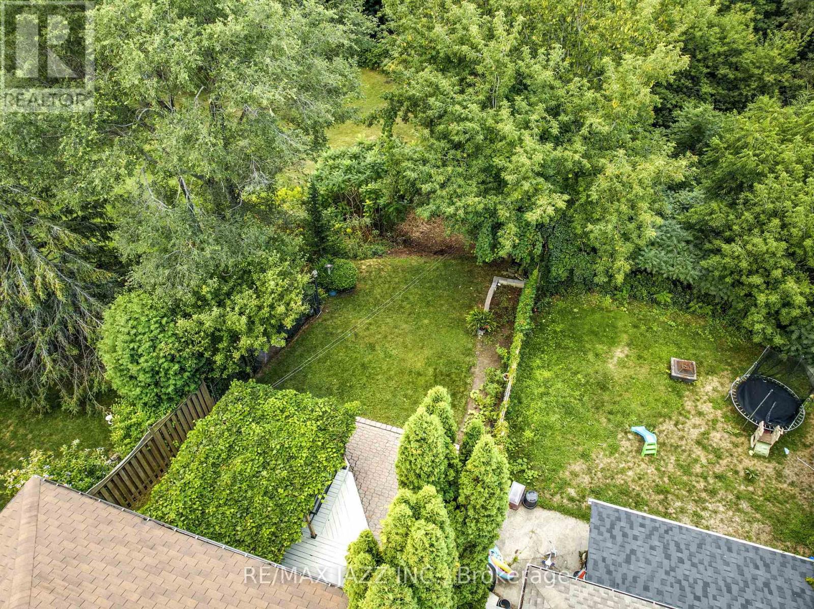 Photo 9 of 230 Lorindale Drive, Oshawa ON