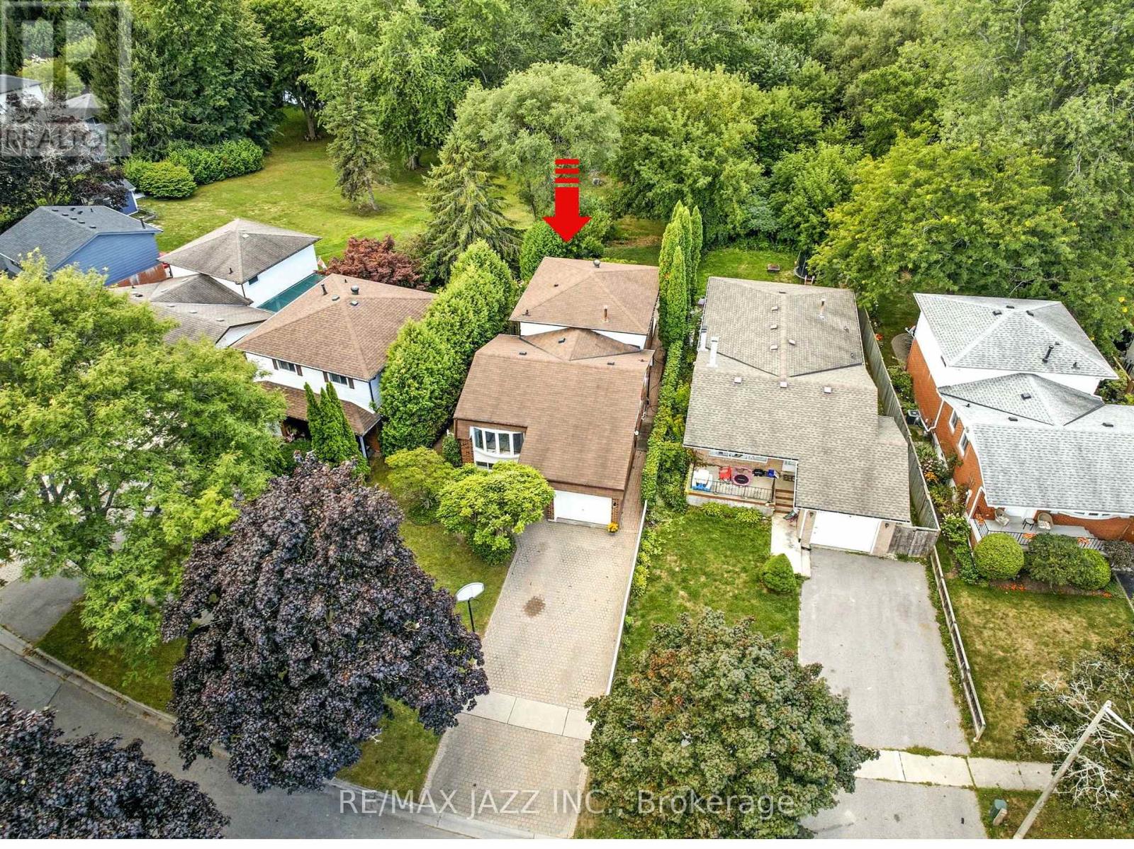Photo 5 of 230 Lorindale Drive, Oshawa ON