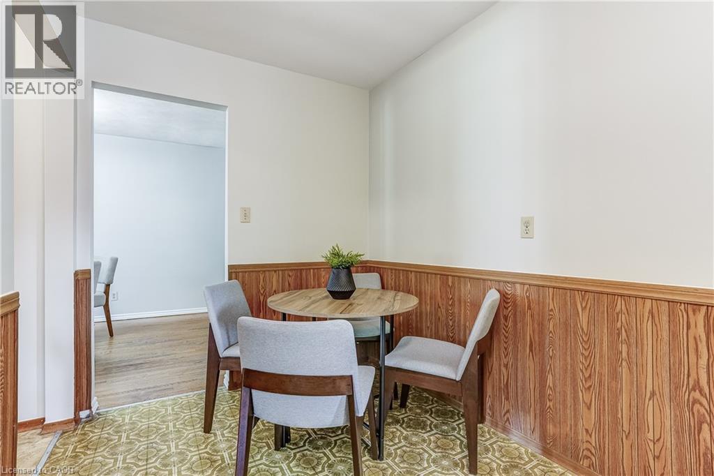 Photo 12 of 63 1 2 Eastbury Drive, Hamilton ON