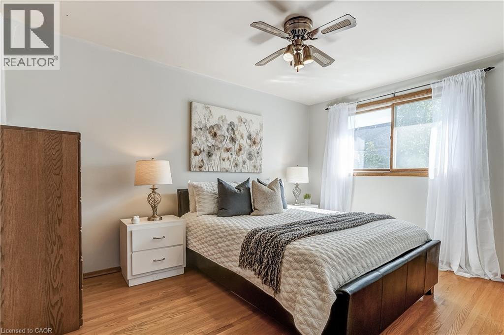 Photo 17 of 63 1 2 Eastbury Drive, Hamilton ON