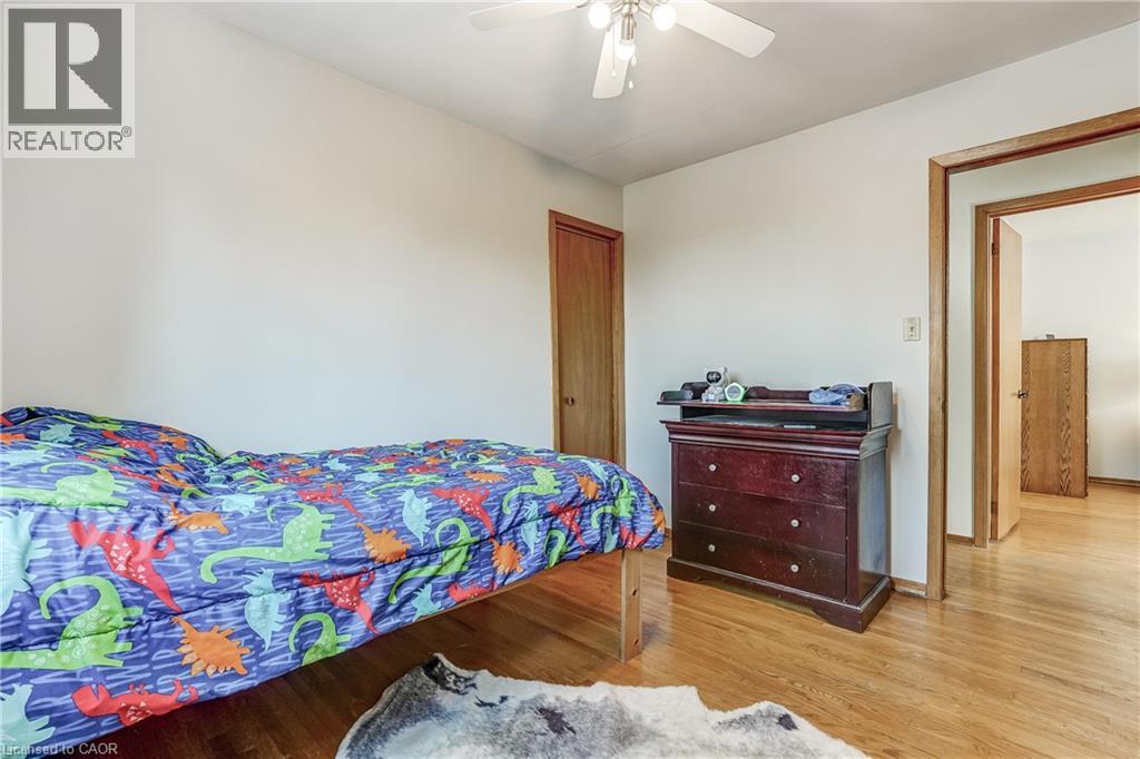 Photo 24 of 63 1 2 Eastbury Drive, Hamilton ON