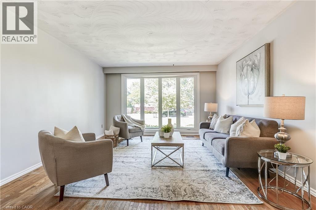 Photo 5 of 63 1 2 Eastbury Drive, Hamilton ON