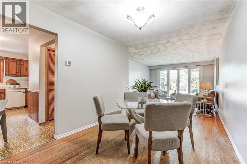 Photo 9 of 63 1 2 Eastbury Drive, Hamilton ON