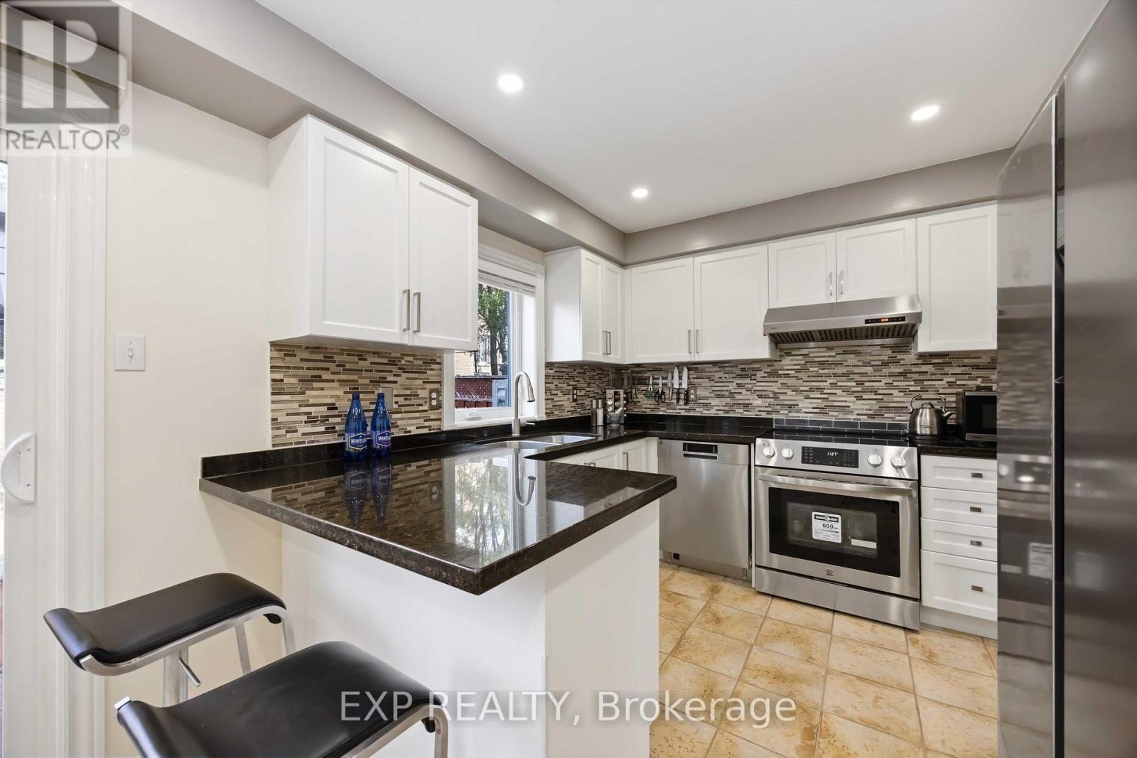 Single Family House for Sale in  SASSAFRAS CIRCLE Vaughan (Patterson) 
