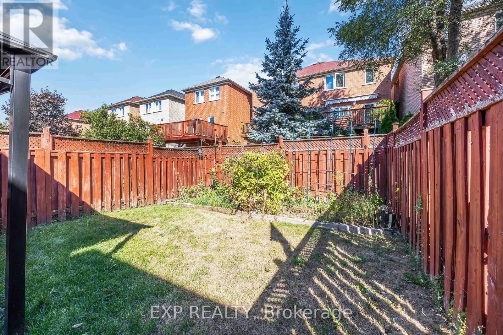 Single Family House for Sale in  SASSAFRAS CIRCLE Vaughan (Patterson) 