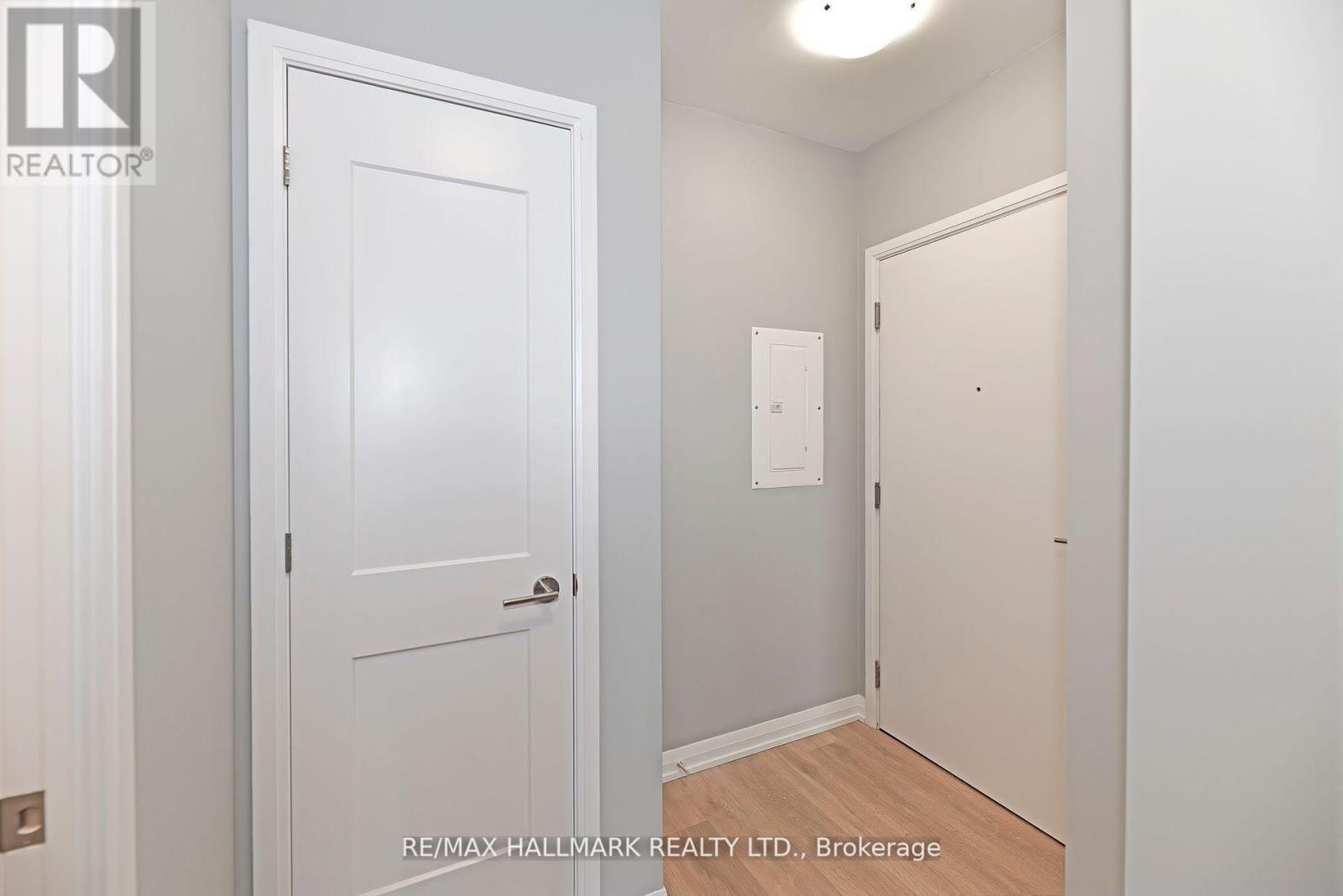 Photo 7 of 906 7895 Jane Street, Vaughan ON