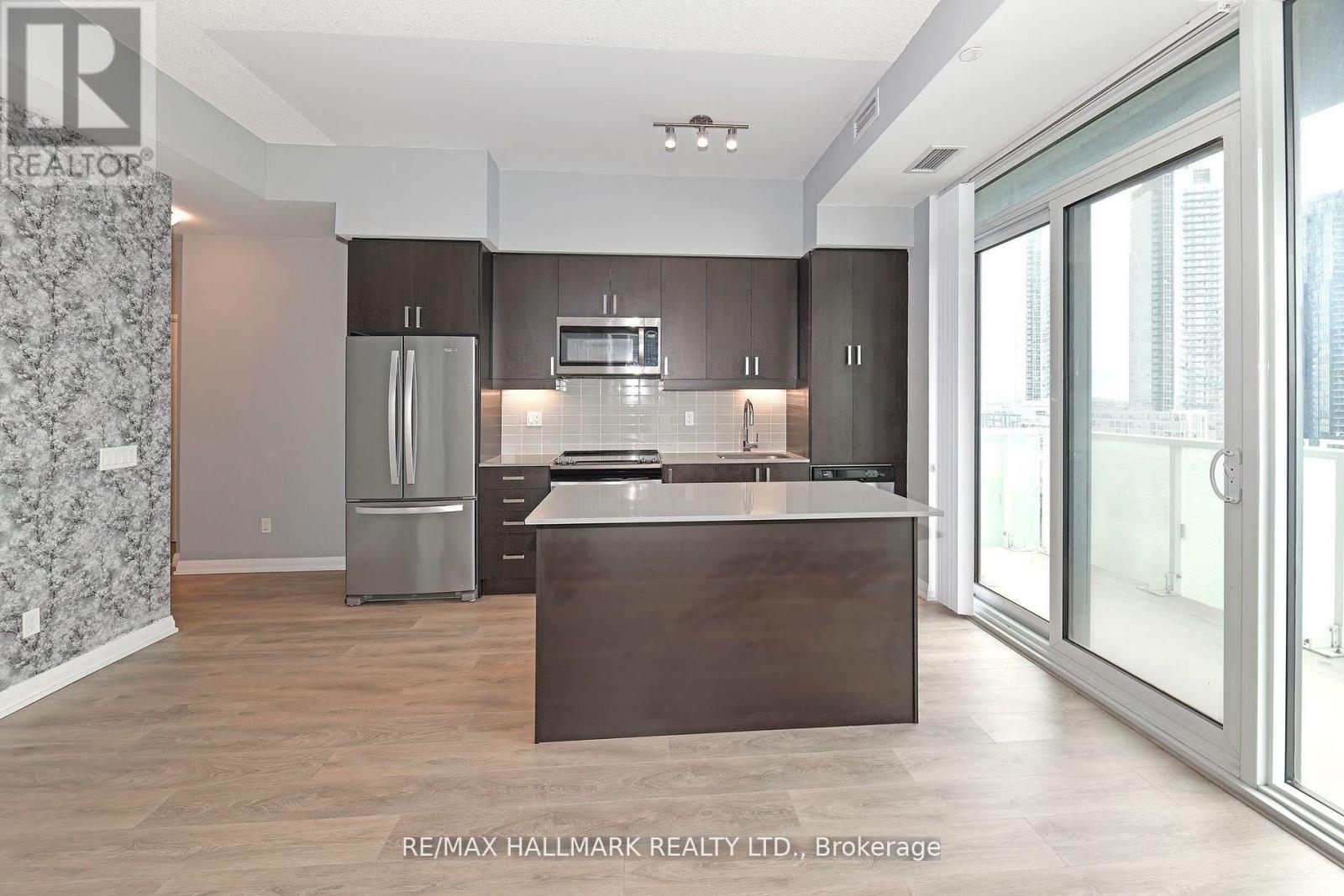 Photo 2 of 906 7895 Jane Street, Vaughan ON