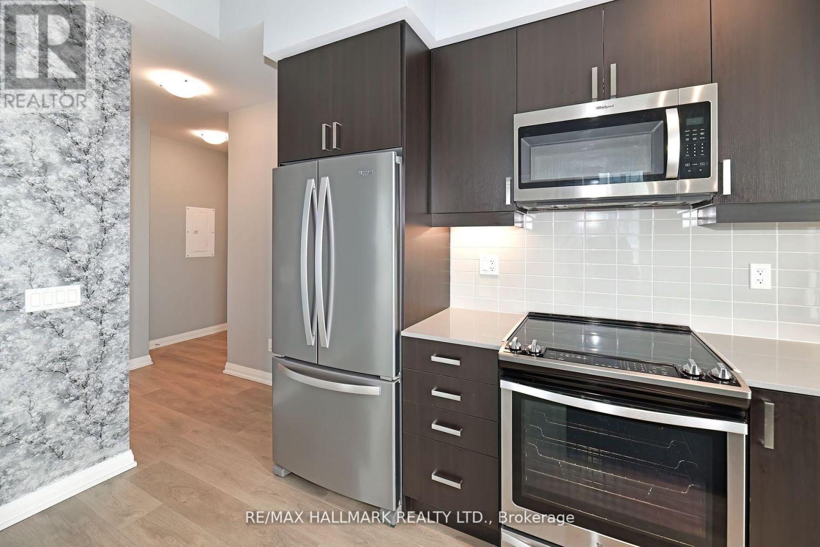 Photo 8 of 906 7895 Jane Street, Vaughan ON