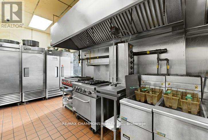 Business for Sale in    DUFFERIN STREET Vaughan (Patterson) 