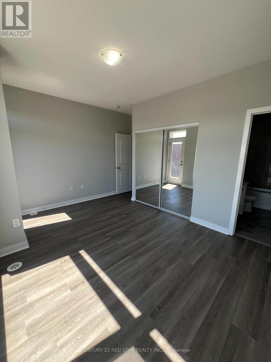 Photo 3 of 218 Dalhousie Street, Vaughan ON