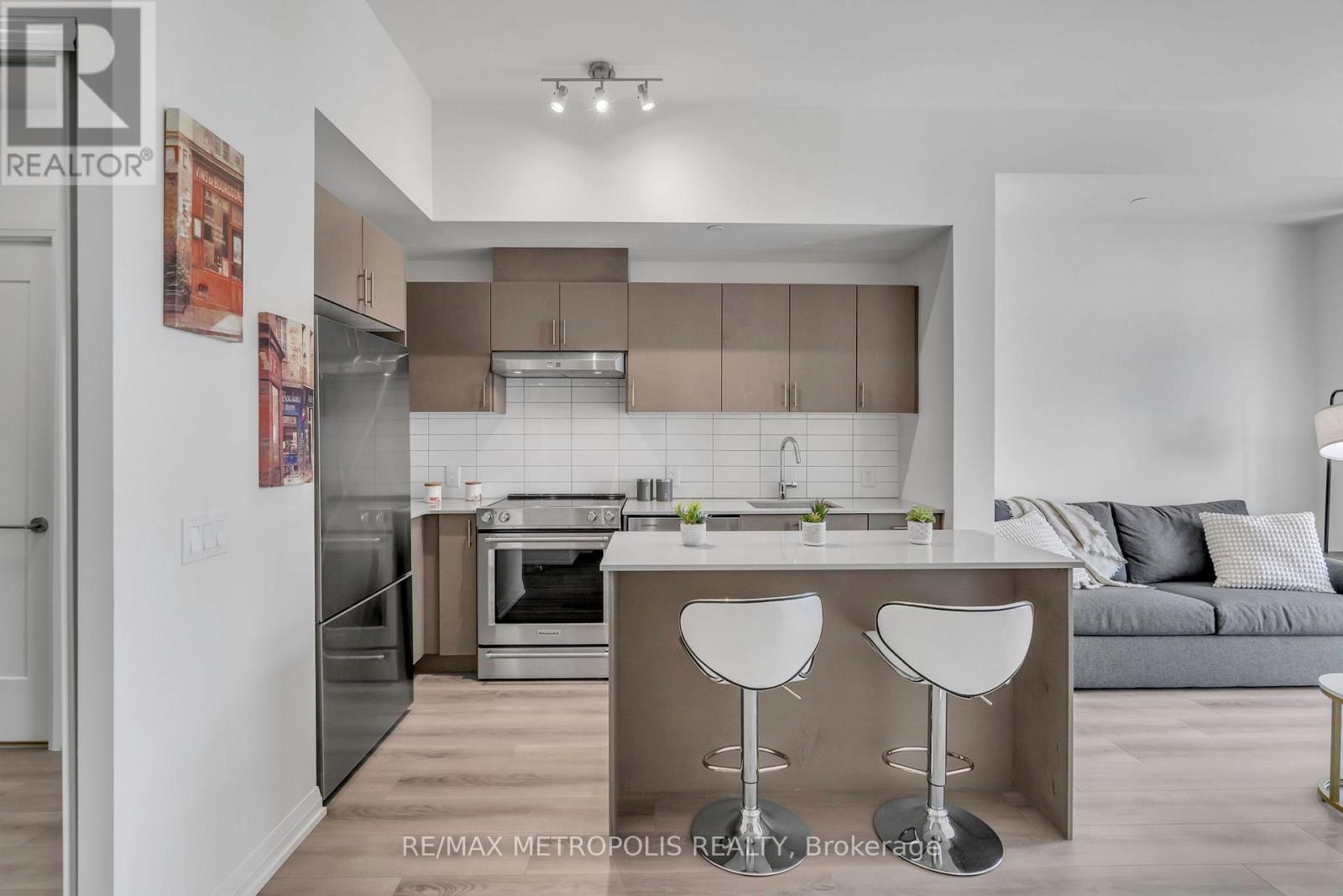 Photo 7 of 2516 9000 Jane Street, Vaughan ON