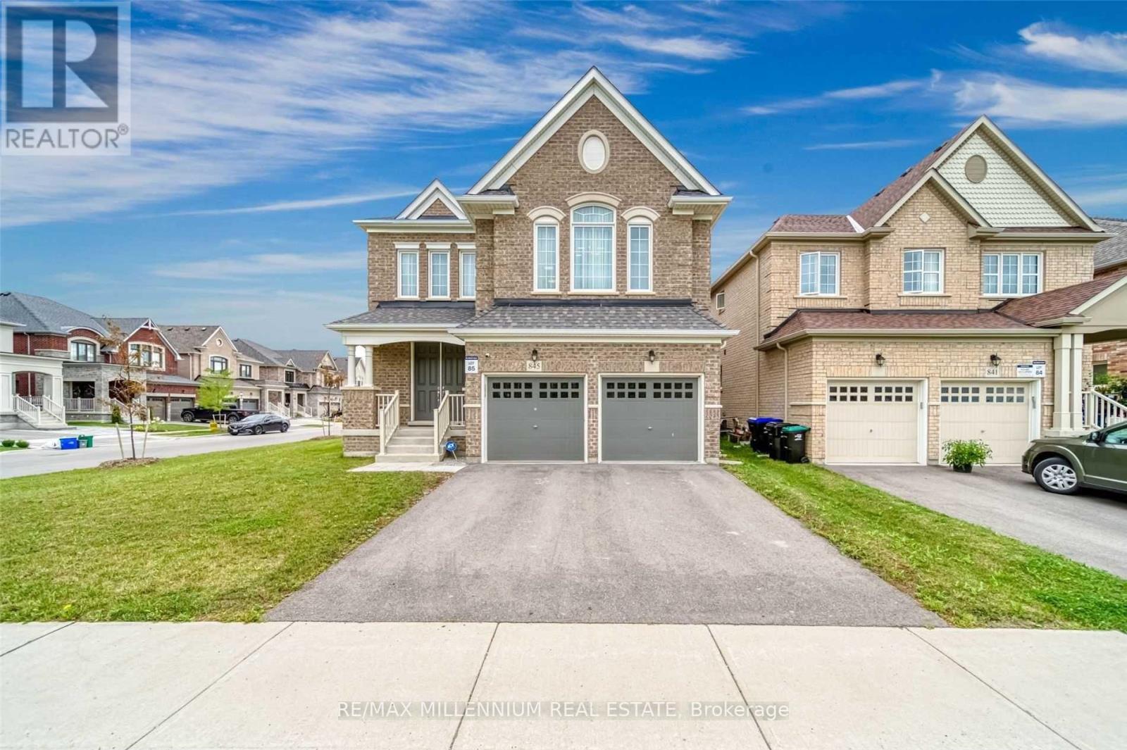 Photo 1 of 845 Langford Boulevard, Bradford West Gwillimbury ON
