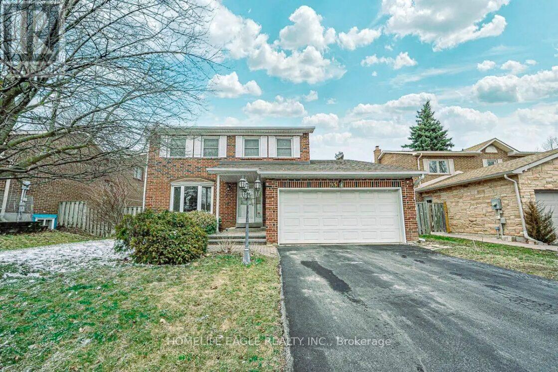Photo 19 of 95 Kingston Road, Newmarket ON