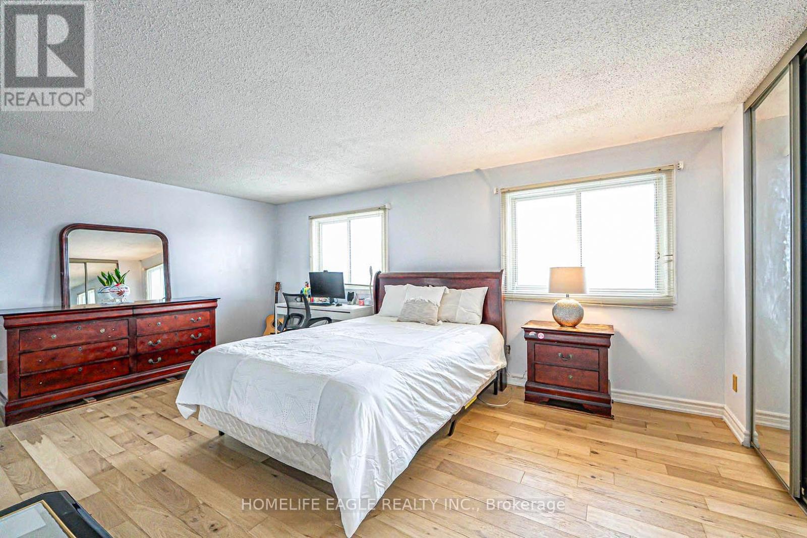 Photo 28 of 95 Kingston Road, Newmarket ON