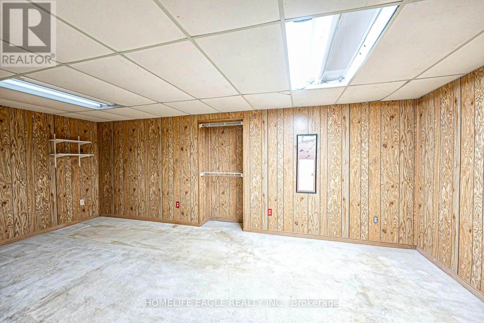 Photo 39 of 95 Kingston Road, Newmarket ON