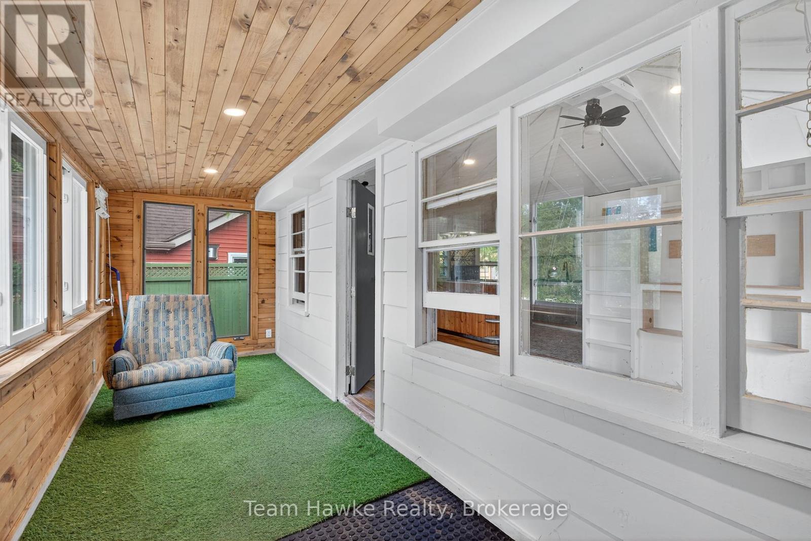 Photo 6 of 27 Earldom Boulevard, Tay ON