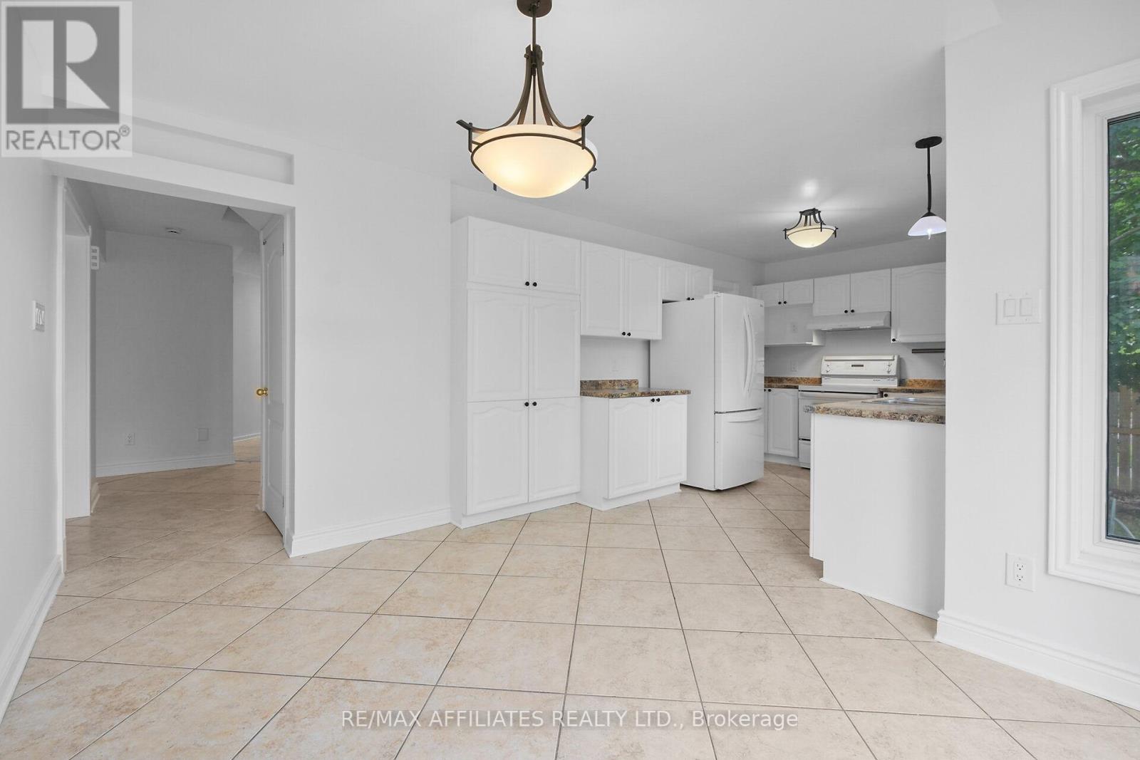 Photo 16 of 6557 Morningview Street, Ottawa ON