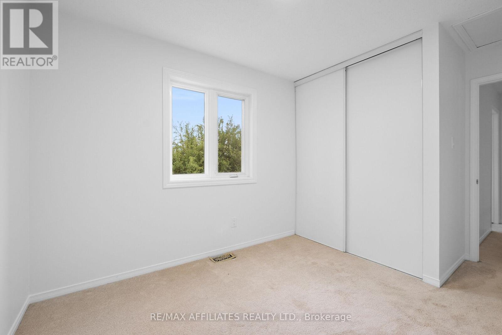 Photo 24 of 6557 Morningview Street, Ottawa ON