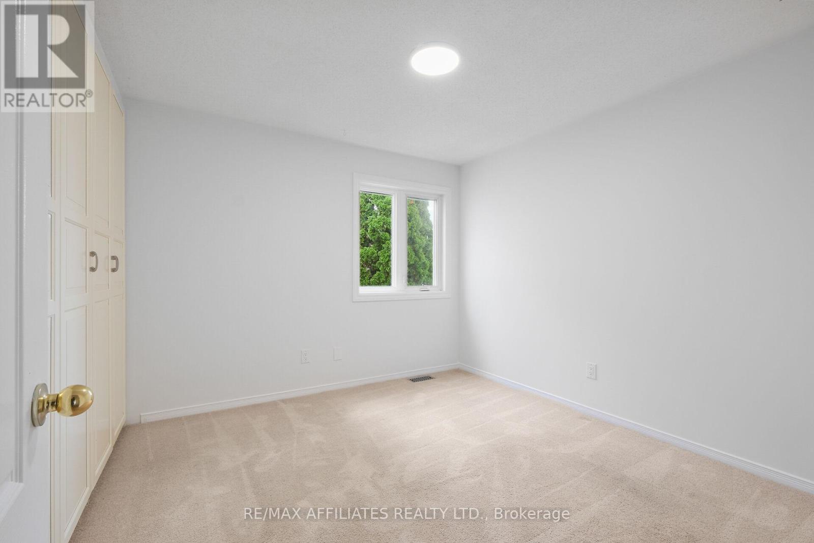 Photo 31 of 6557 Morningview Street, Ottawa ON