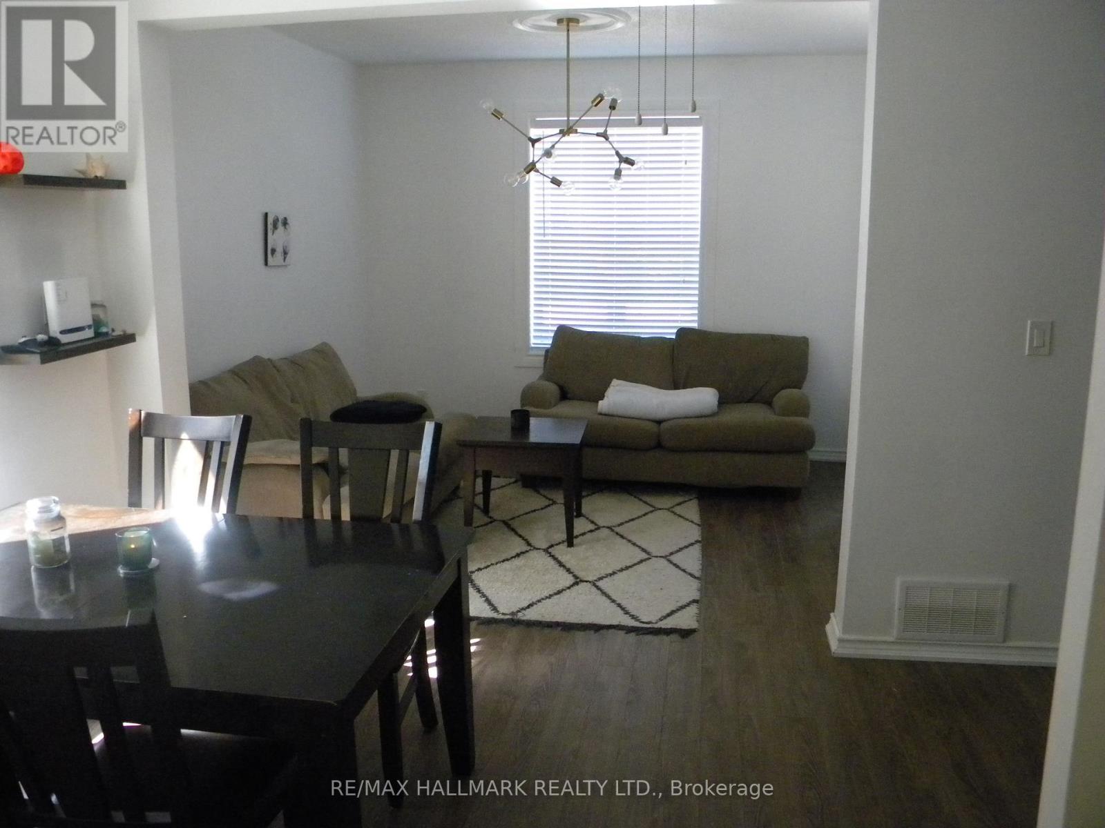 Photo 1 of 31 Eccles Street N, Barrie ON