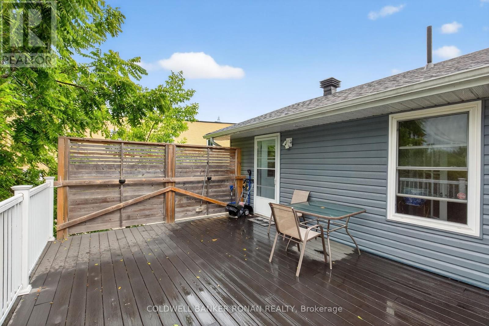 Photo 2 of 172 William Street W, Tay ON