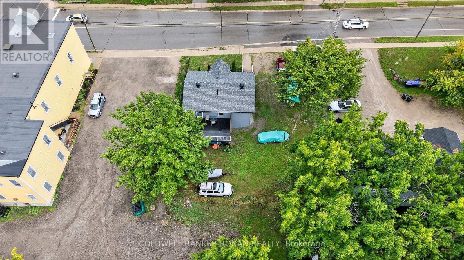Photo 21 of 172 William Street W, Tay ON