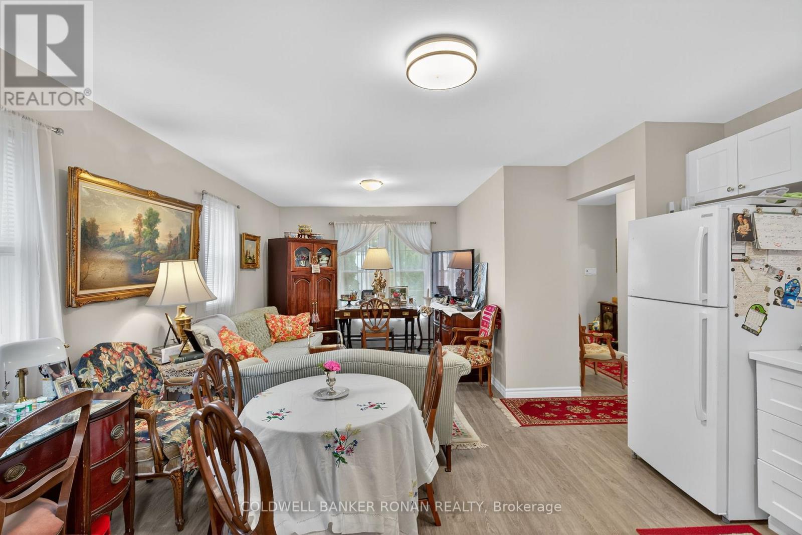 Photo 9 of 172 William Street W, Tay ON