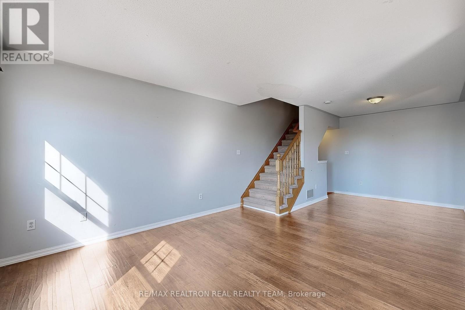 Photo 7 of Unit B 2 8892 Sheppard Avenue E, Toronto ON