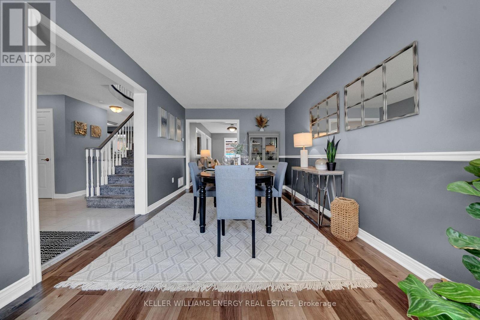 Photo 13 of 99 Parnell Crescent, Whitby ON