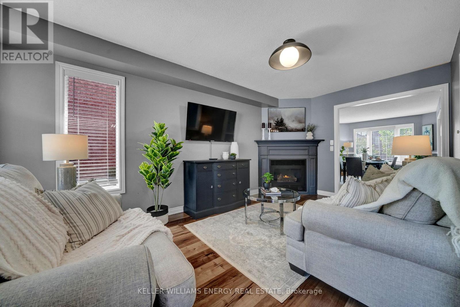 Photo 17 of 99 Parnell Crescent, Whitby ON