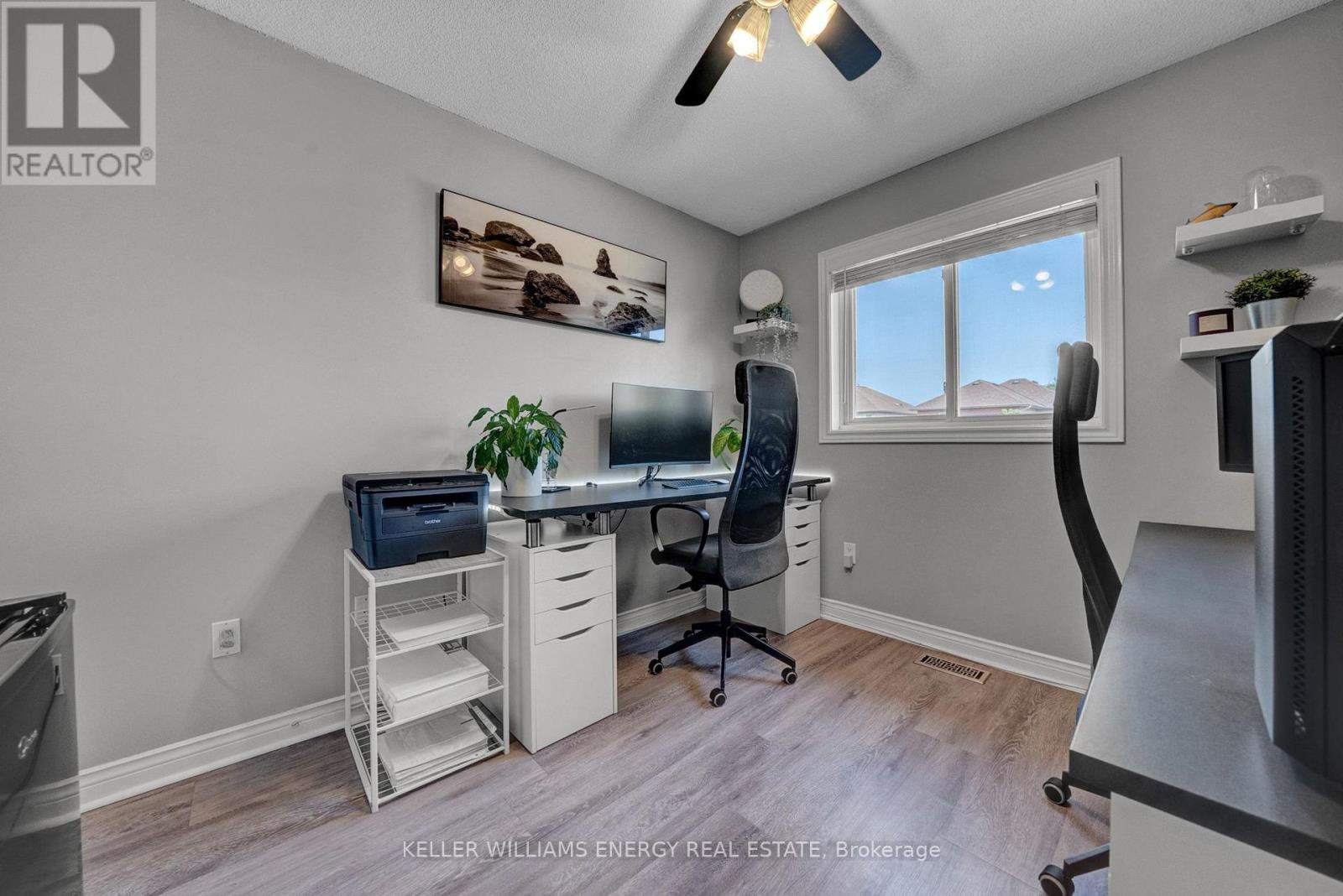 Photo 27 of 99 Parnell Crescent, Whitby ON