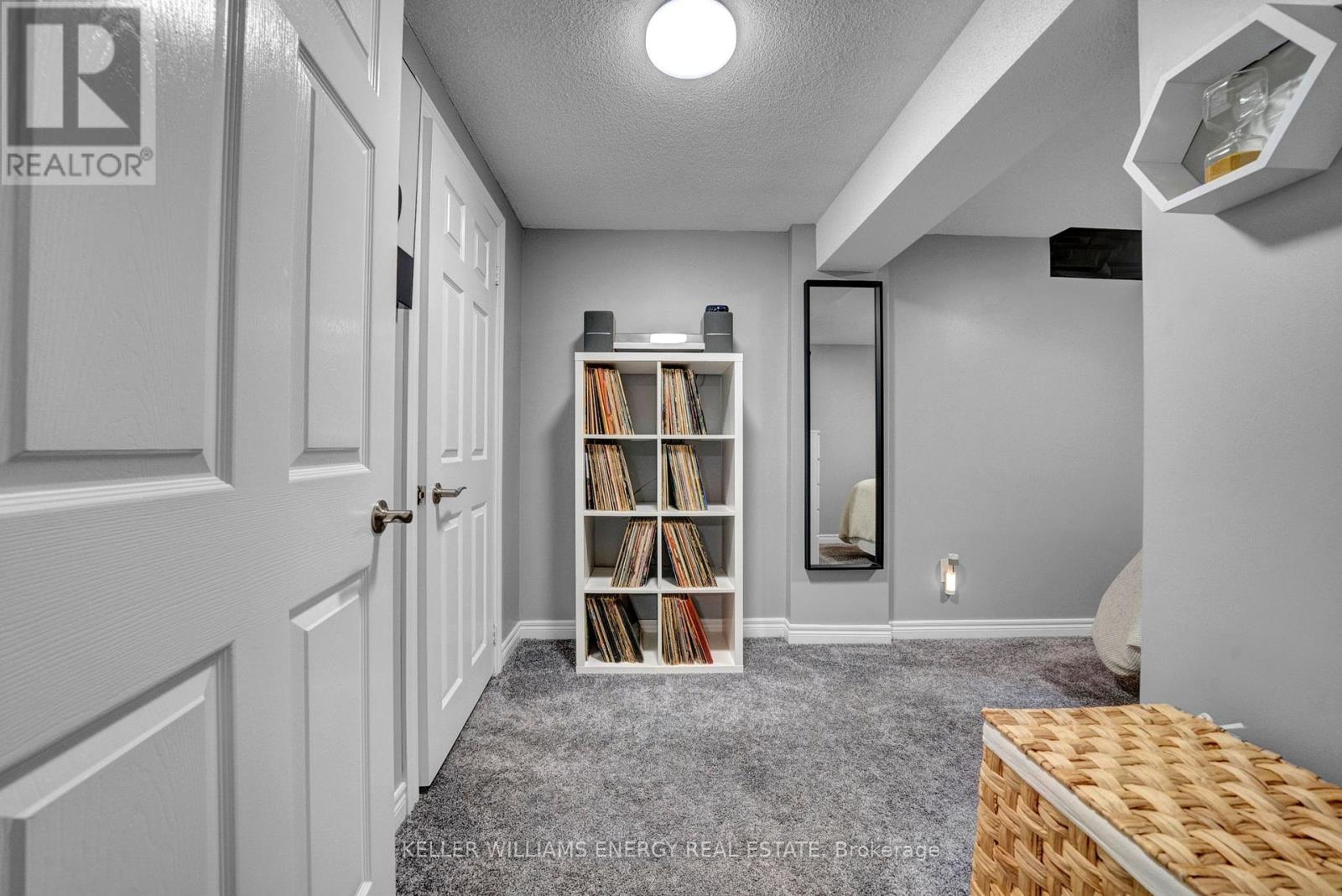 Photo 40 of 99 Parnell Crescent, Whitby ON