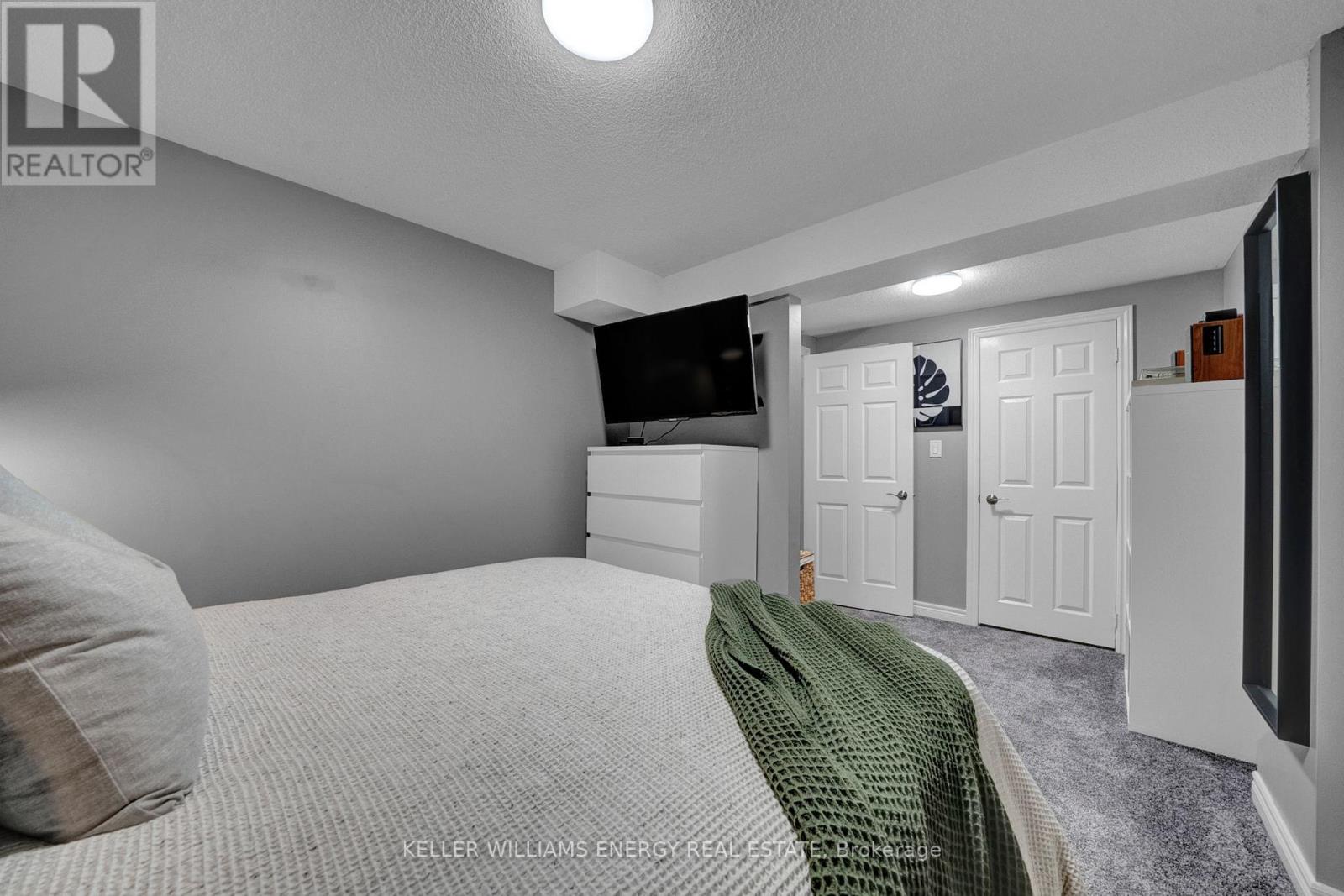 Photo 41 of 99 Parnell Crescent, Whitby ON