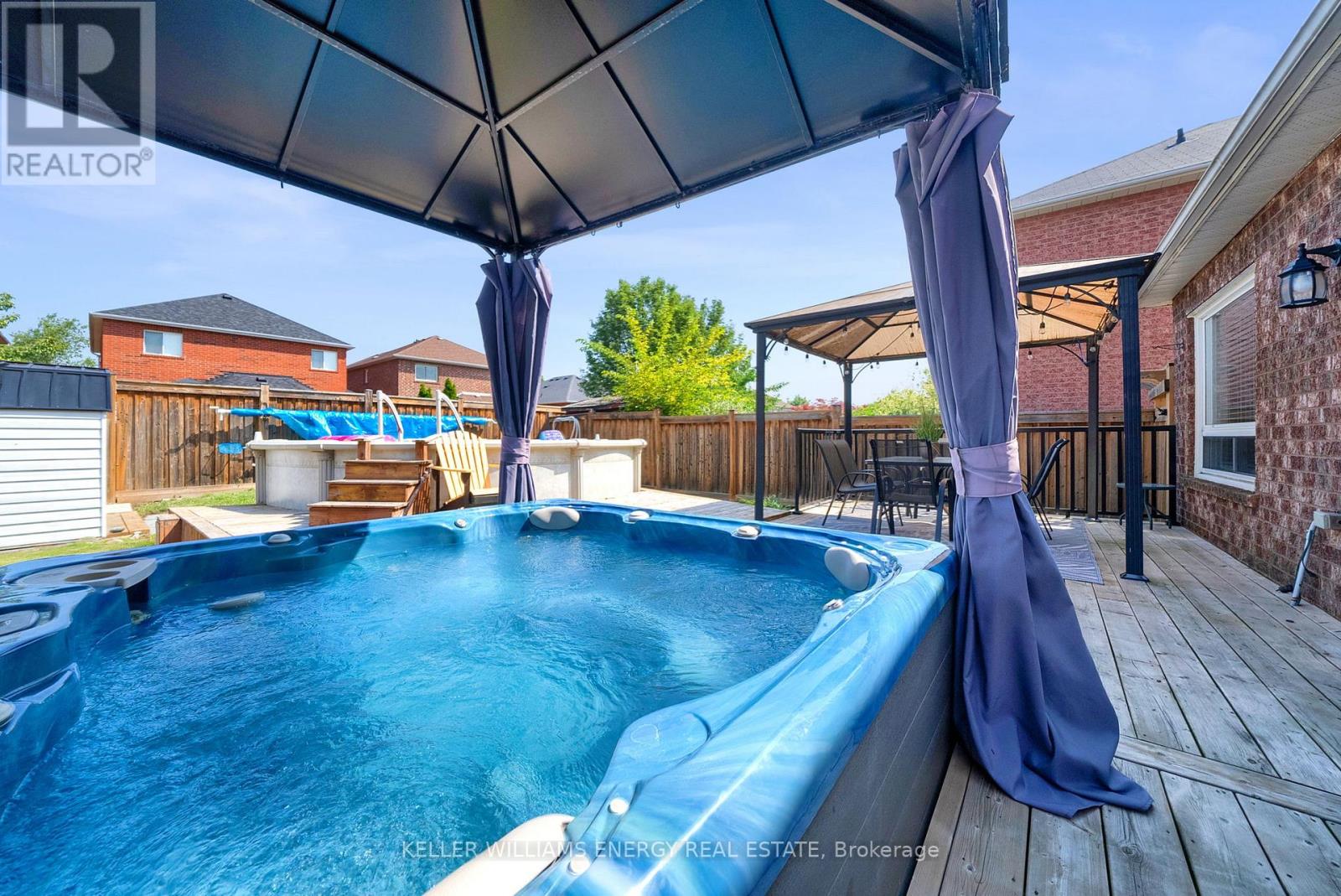 Photo 46 of 99 Parnell Crescent, Whitby ON
