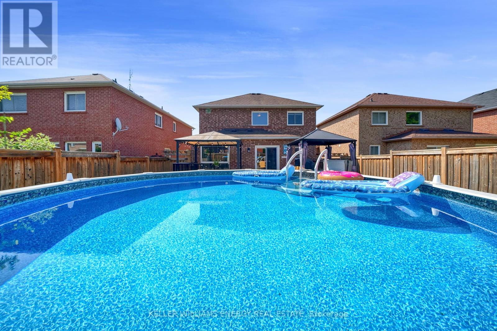 Photo 48 of 99 Parnell Crescent, Whitby ON