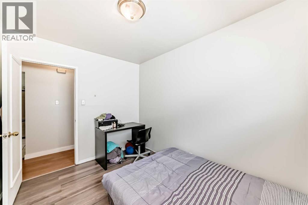 Photo 6 of 2208 47 Street Se, Calgary AB