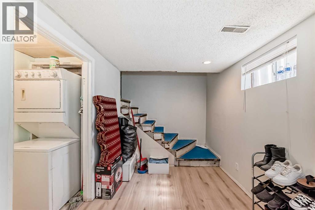Photo 31 of 2208 47 Street Se, Calgary AB