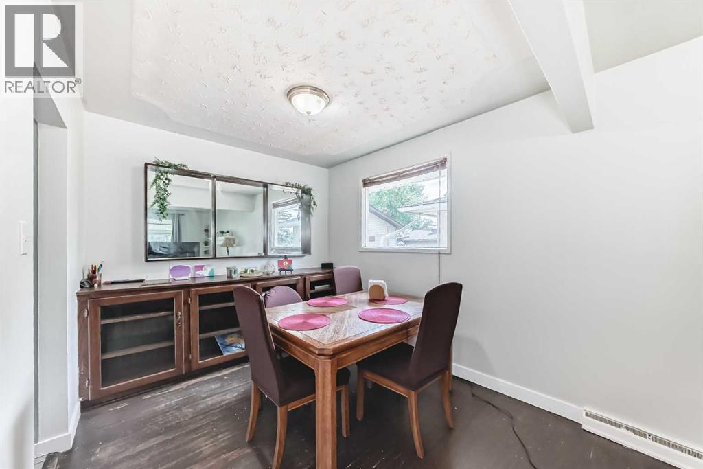 Photo 11 of 2208 47 Street Se, Calgary AB