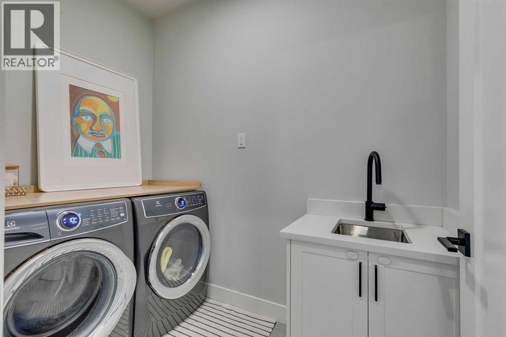 618 Burns Avenue SE, Calgary, Alberta
