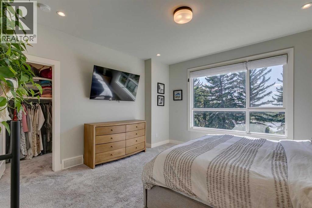 Photo 41 of 618 Burns Avenue Se, Calgary AB