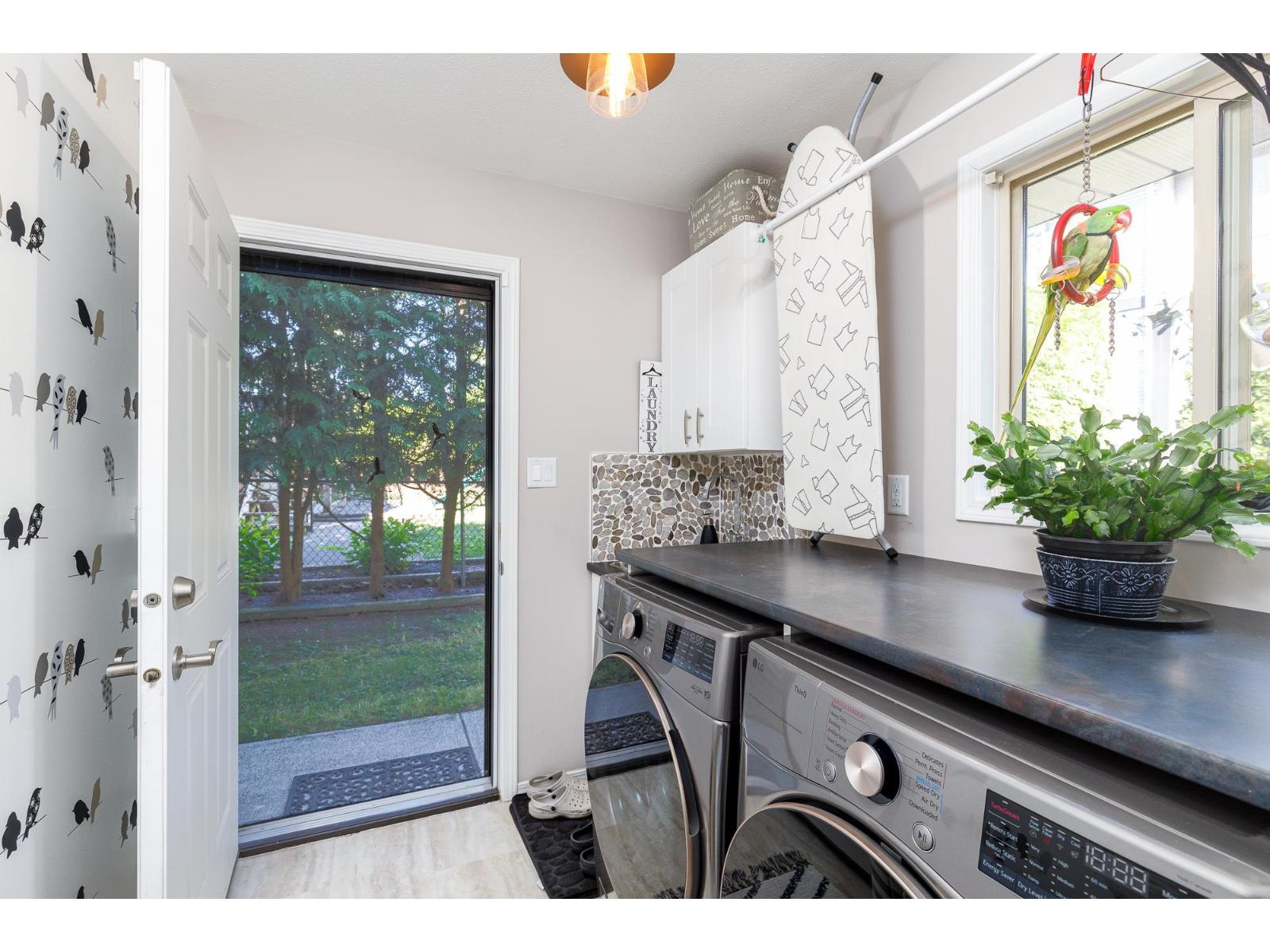 Photo 20 of 35485 Calgary Avenue, Abbotsford BC