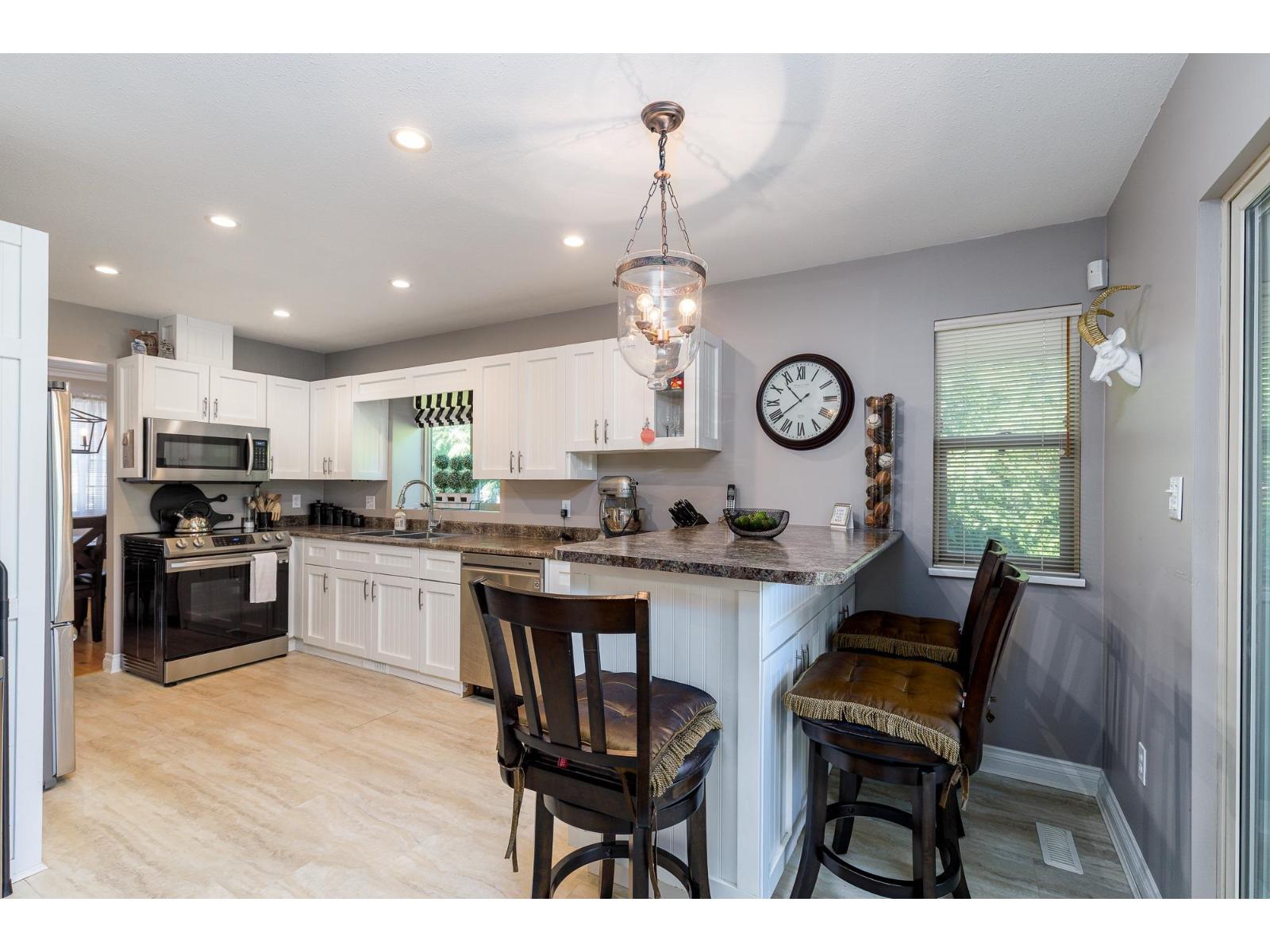 Photo 21 of 35485 Calgary Avenue, Abbotsford BC