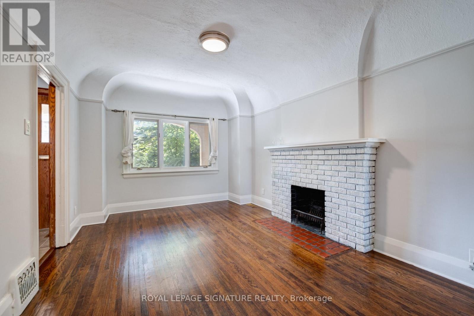 Photo 24 of 68 Ostend Avenue, Toronto ON