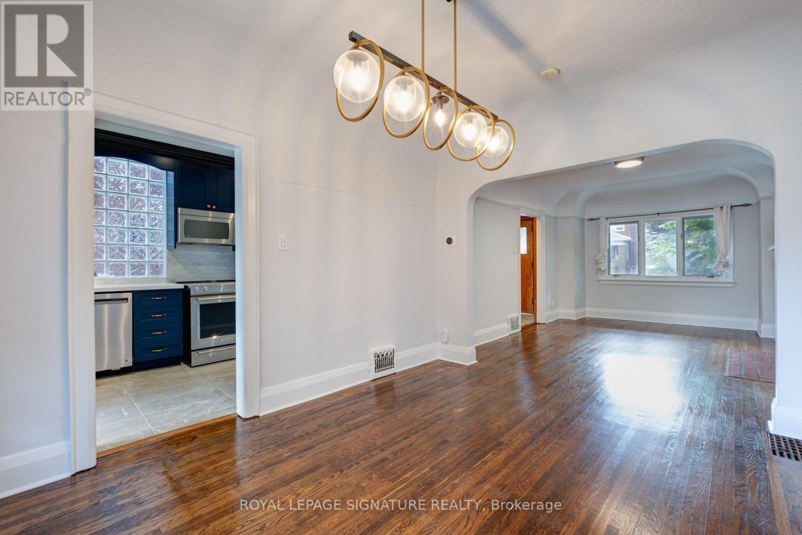 Photo 17 of 68 Ostend Avenue, Toronto ON