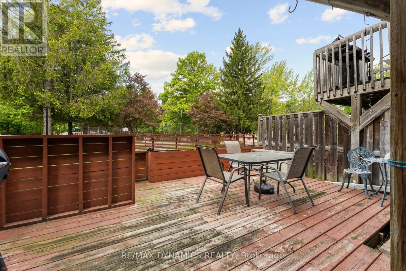Photo 11 of 82 Lynden Circle, Halton Hills ON
