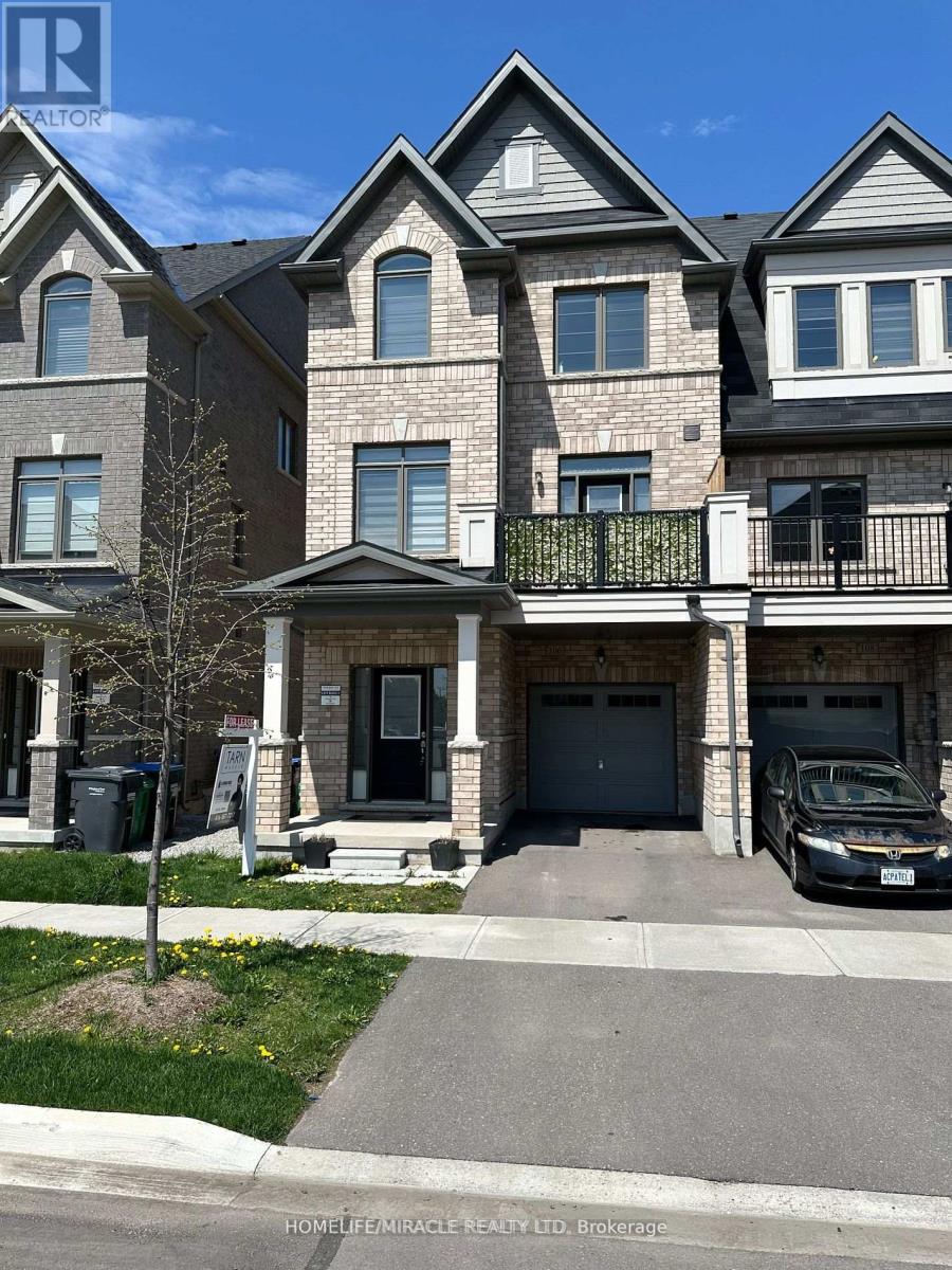 Photo 10 of 106 Fruitvale Circle, Brampton ON