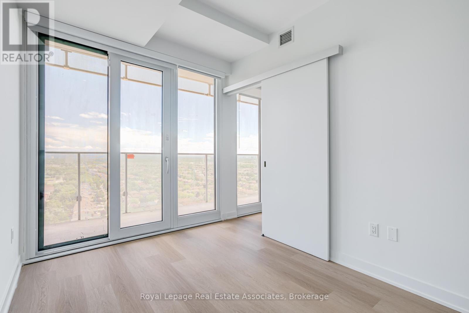 Photo 9 of 1807 3883 Quartz Road, Mississauga ON