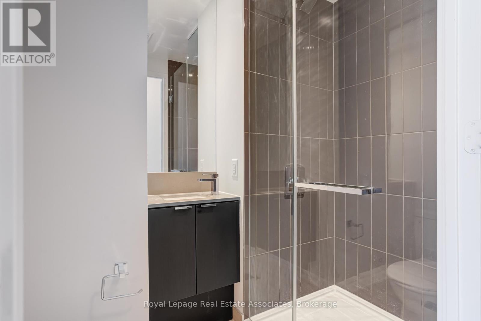 Photo 2 of 1807 3883 Quartz Road, Mississauga ON
