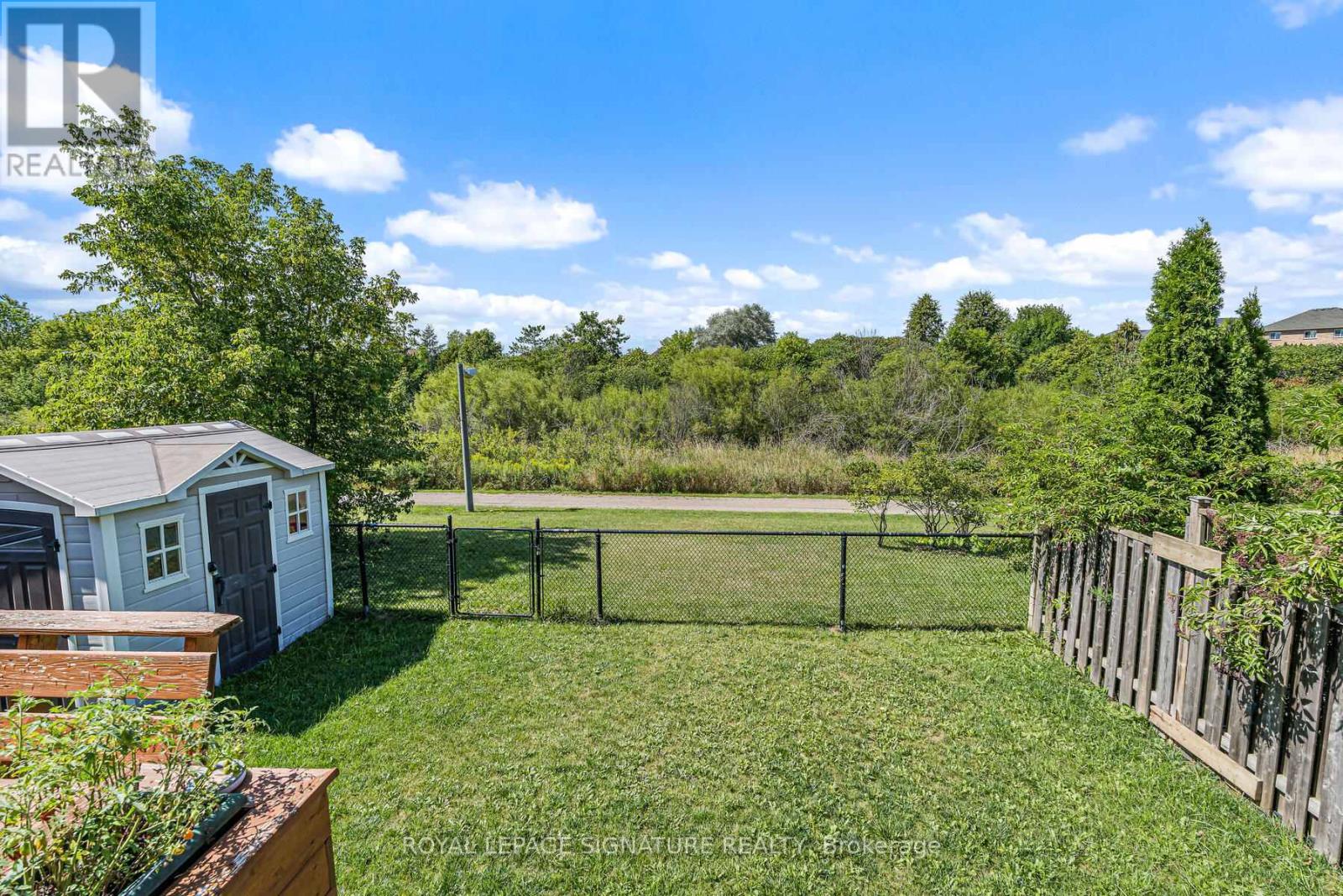 Photo 33 of 116 River Rock Crescent, Brampton ON