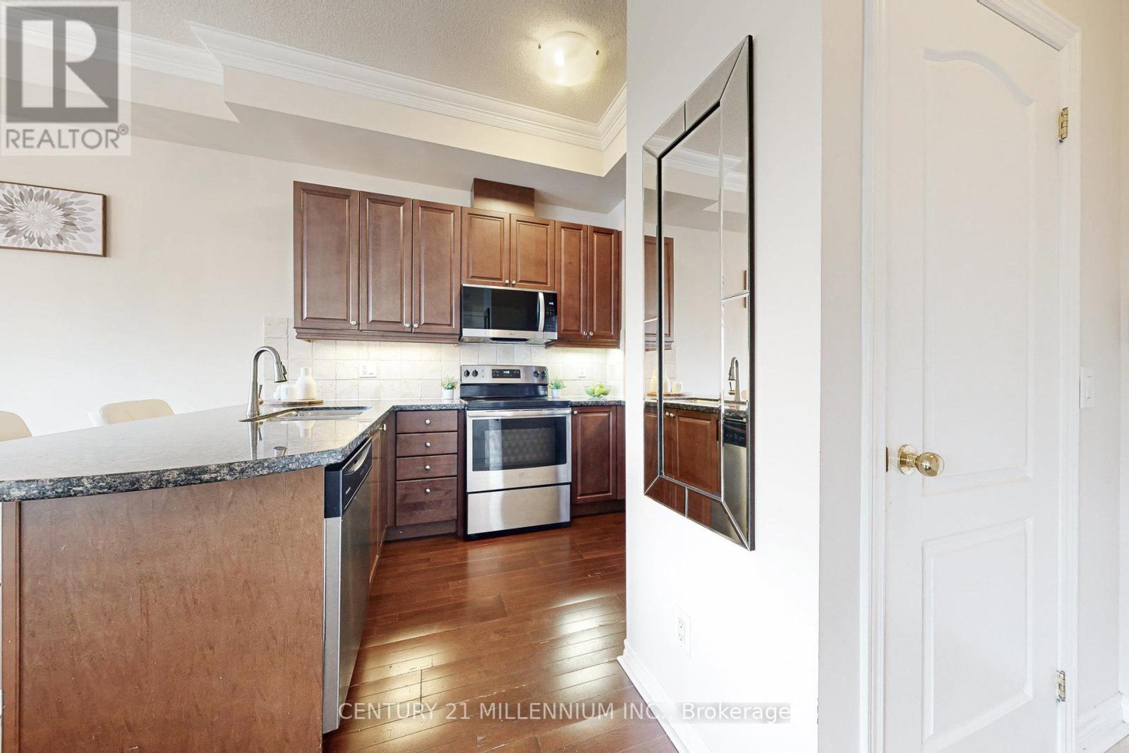 Photo 7 of Ph 4 483 Faith Drive, Mississauga ON